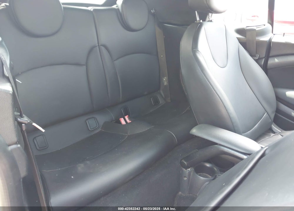 2011 MINI COOPER VIN: WMWZN3C57BTZ89303
