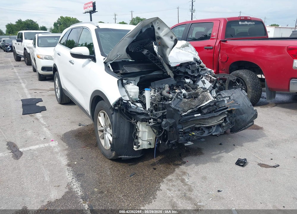 2019 KIA SORENTO 2.4L LX VIN: 5XYPGDA33KG440074