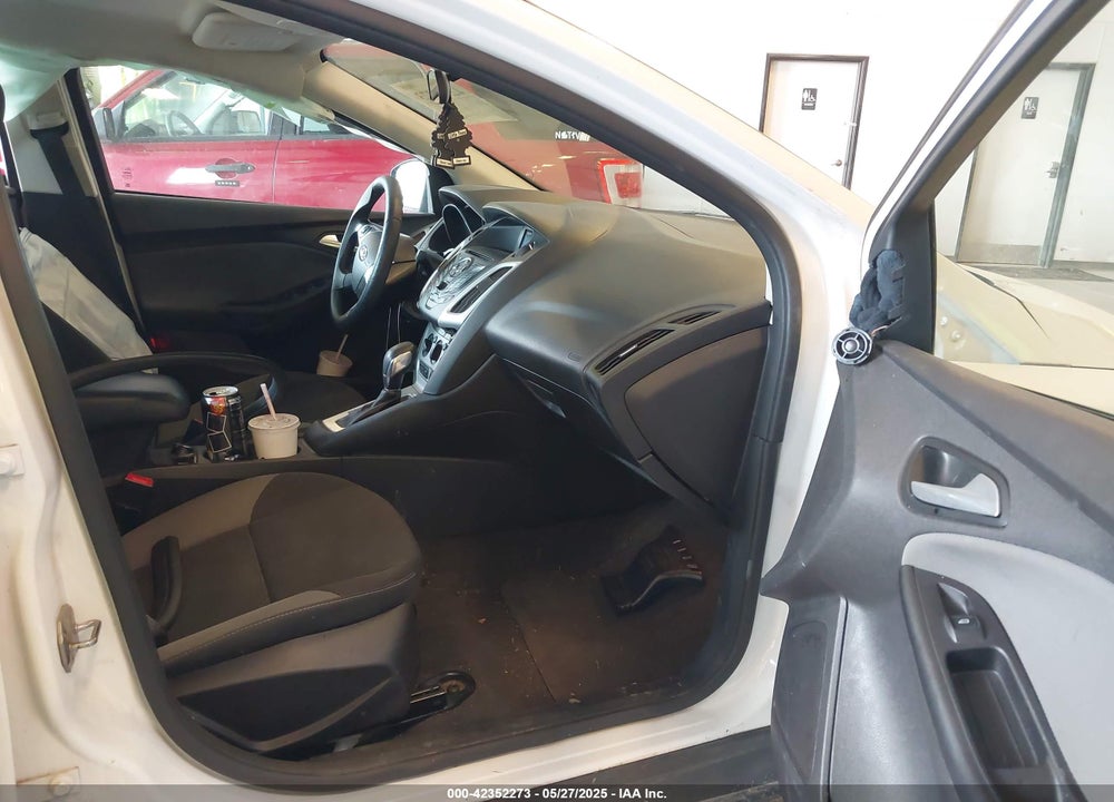 2014 FORD FOCUS VIN: 1FADP3F26EL337081
