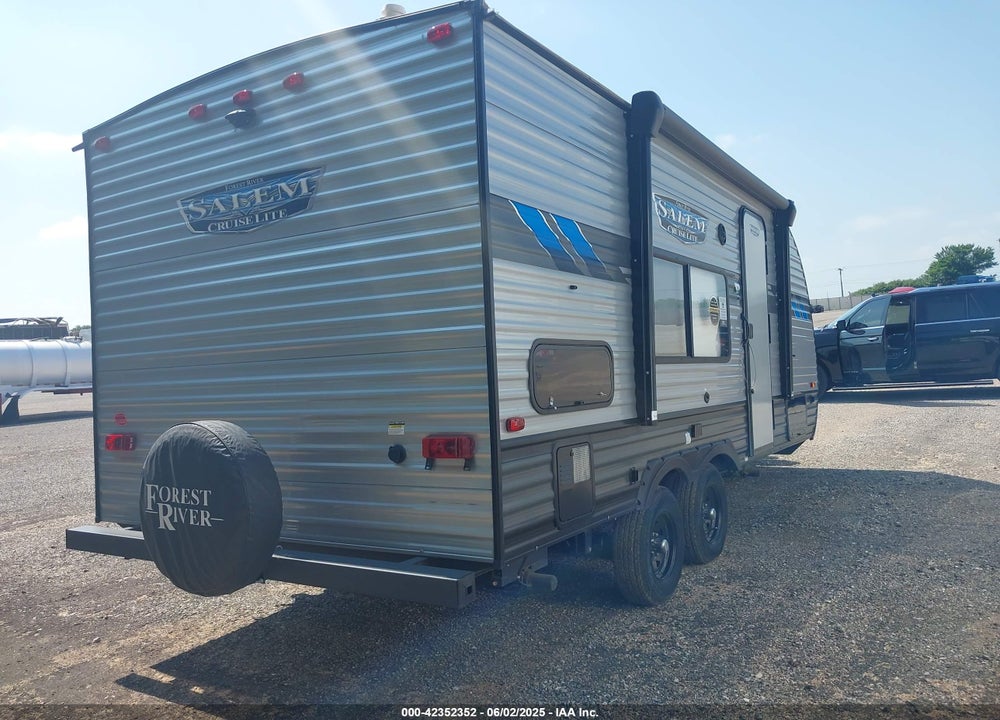 2022 FOREST RIVER SALEM VIN: 4X4TSM72XN7428947