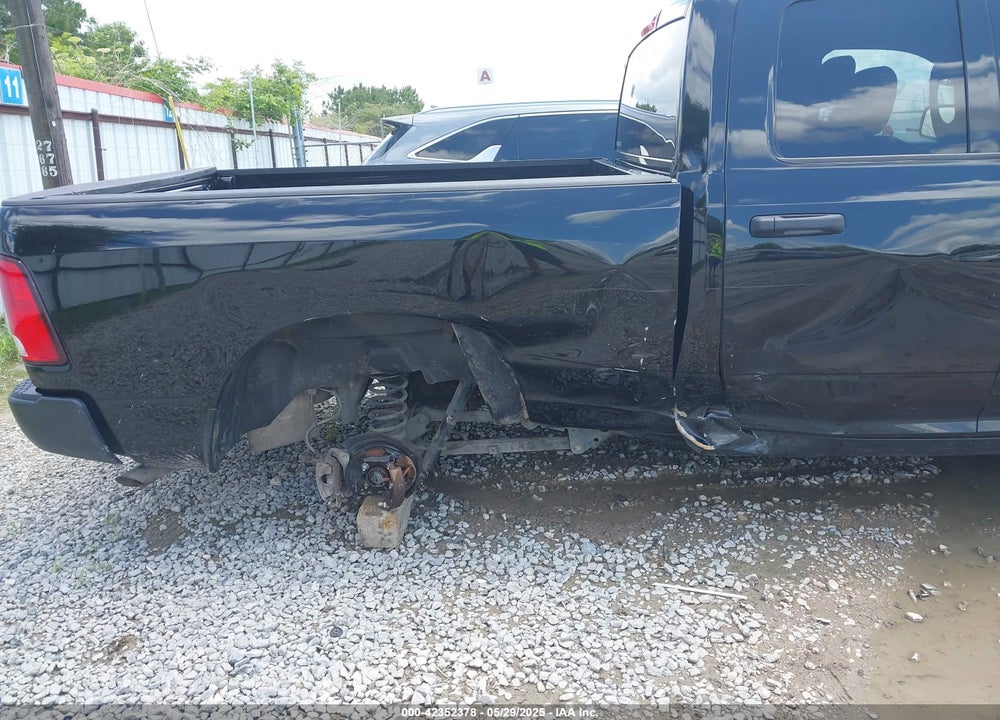 2019 RAM 1500 CLASSIC VIN: 1C6RR6FG7KS628365