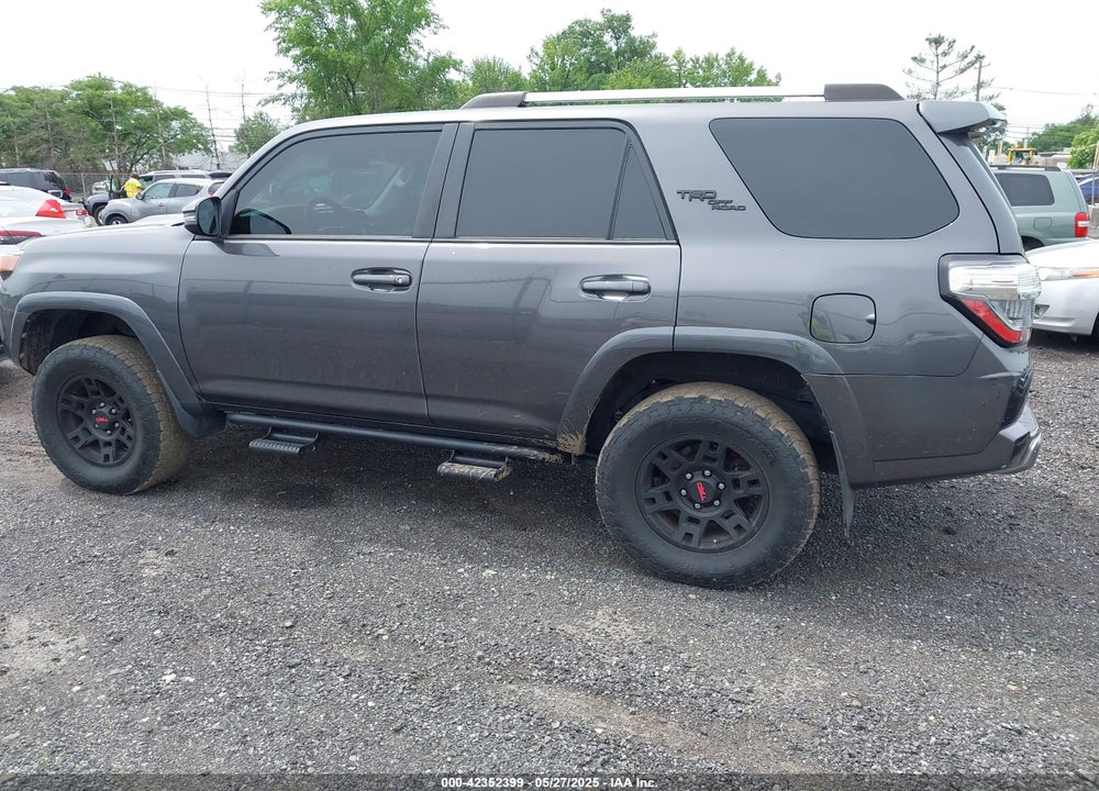 2018 TOYOTA 4RUNNER VIN: JTEBU5JR7J5588342