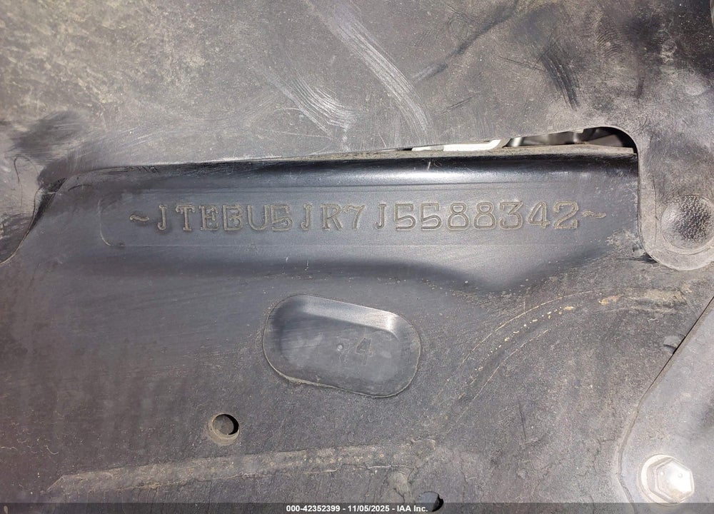 2018 TOYOTA 4RUNNER VIN: JTEBU5JR7J5588342