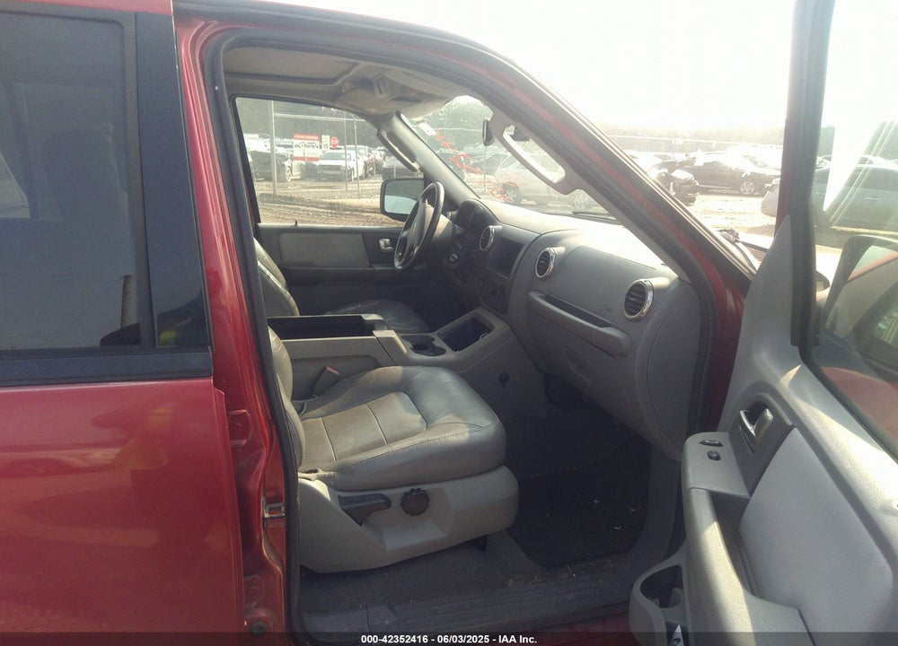 2004 FORD EXPEDITION XLT VIN: 1FMFU15L84LB10446