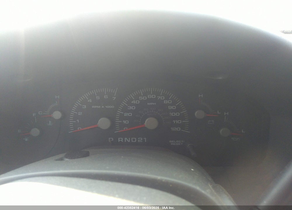2004 FORD EXPEDITION XLT VIN: 1FMFU15L84LB10446