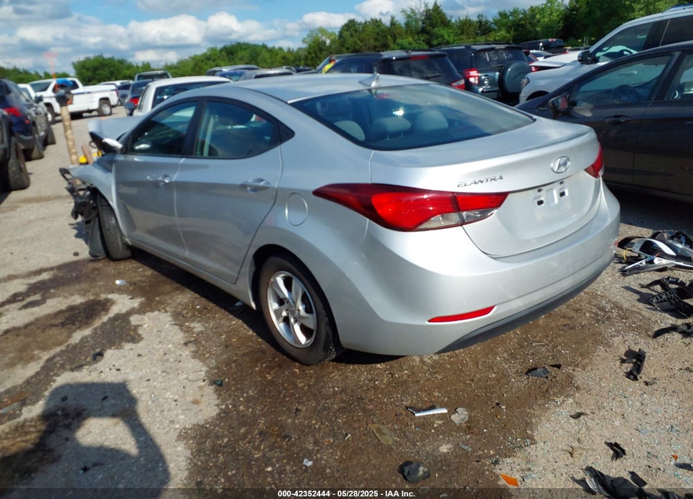 2015 HYUNDAI ELANTRA VIN: 5NPDH4AE8FH569945