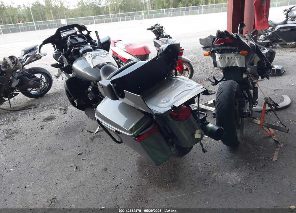 2021 HARLEY-DAVIDSON FLTRK VIN: 1HD1KZF15MB605840