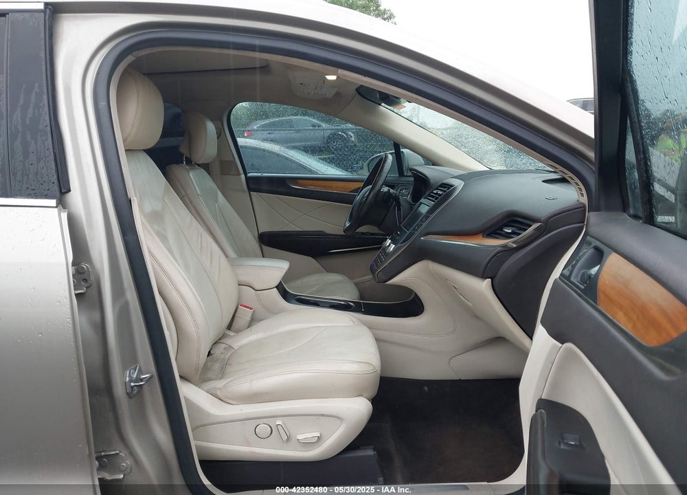 2015 LINCOLN MKC VIN: 5LMTJ2AH6FUJ08692