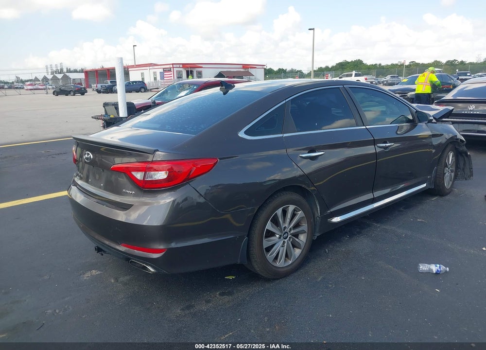 2015 HYUNDAI SONATA SPORT VIN: 5NPE34AF1FH120229