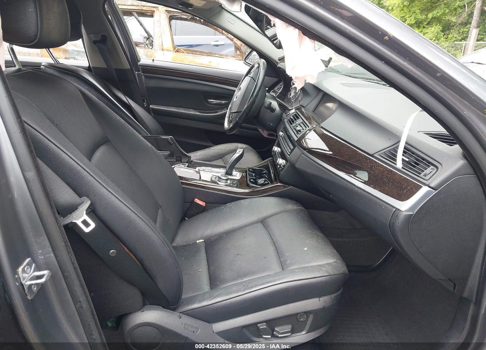 2013 BMW 5 SERIES VIN: WBAXH5C53DD111035