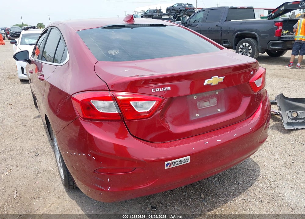 2018 CHEVROLET CRUZE VIN: 1G1BE5SM2J7200287