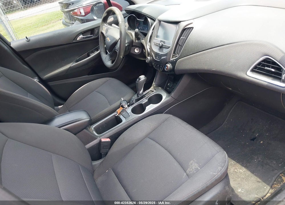 2018 CHEVROLET CRUZE VIN: 1G1BE5SM2J7200287