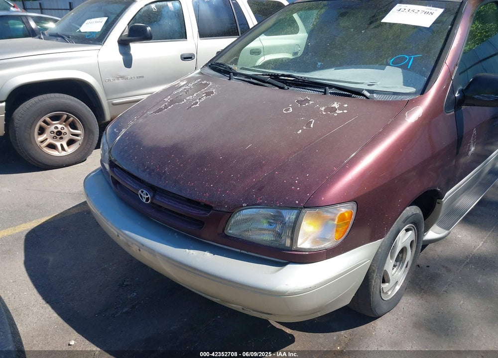 1998 TOYOTA SIENNA LE/XLE VIN: 4T3ZF13C2WU088376