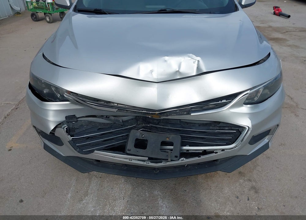 2018 CHEVROLET MALIBU VIN: 1G1ZD5ST8JF138117