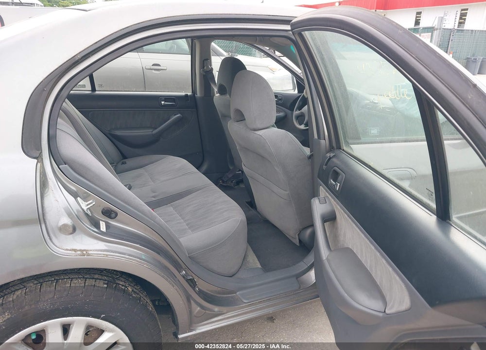 2005 HONDA CIVIC LX VIN: 2HGES16555H633462