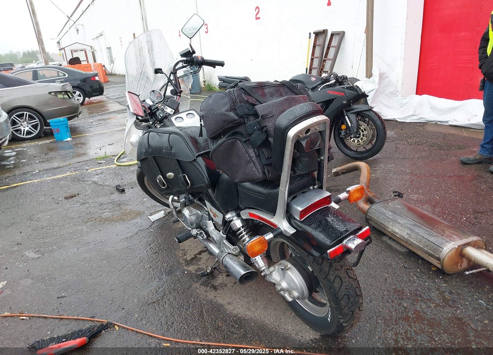 1986 HONDA VT1100 C VIN: 1HFSC1802GA103862