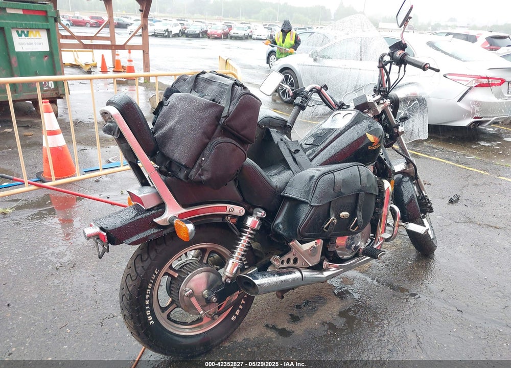1986 HONDA VT1100 C VIN: 1HFSC1802GA103862
