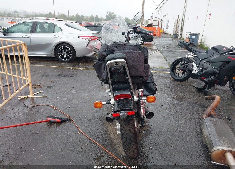 1986 HONDA VT1100 C VIN: 1HFSC1802GA103862