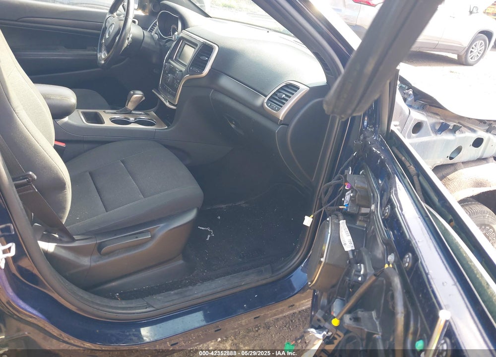 2016 JEEP GRAND CHEROKEE VIN: 1C4RJFAG2GC338964