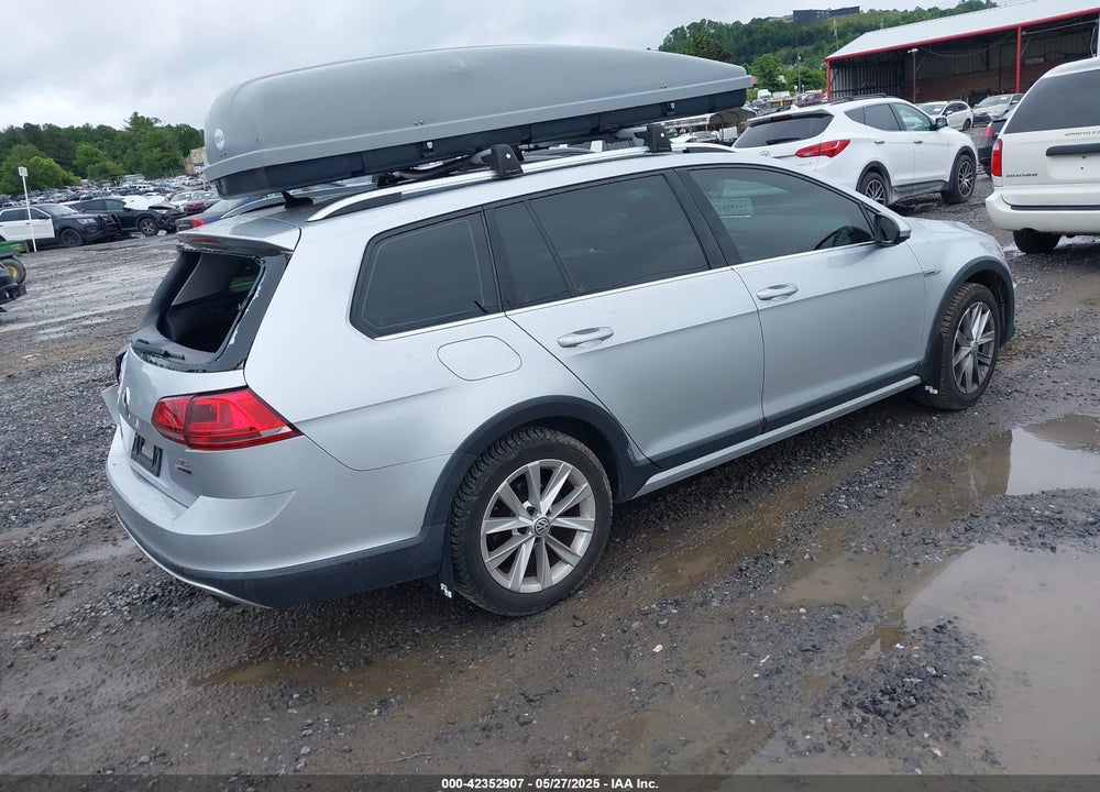 2017 VOLKSWAGEN GOLF ALLTRACK VIN: 3VWH17AU8HM523184