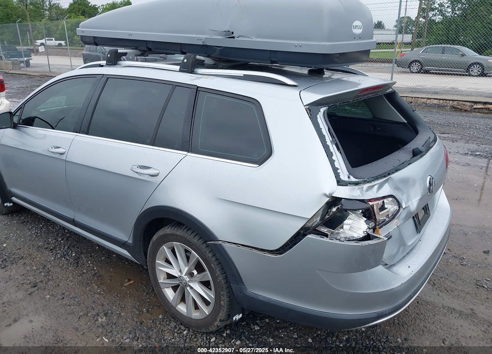2017 VOLKSWAGEN GOLF ALLTRACK VIN: 3VWH17AU8HM523184