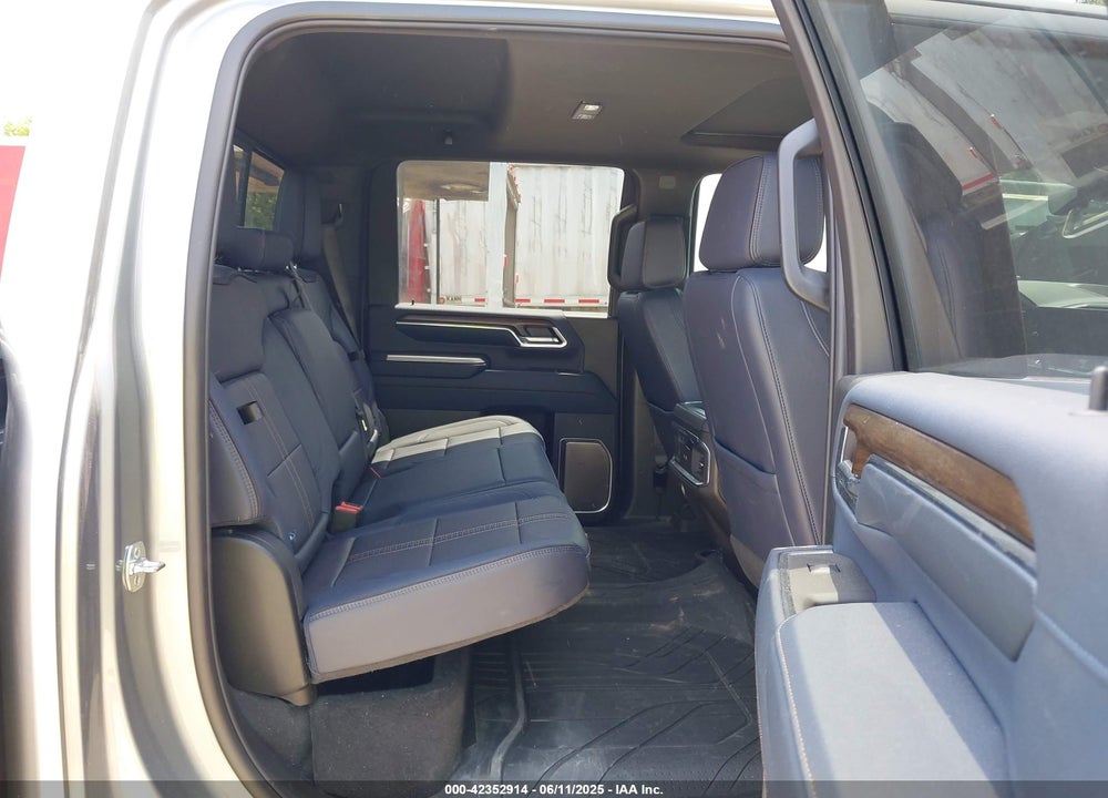 2025 CHEVROLET SILVERADO 3500HD 4WD  LONG BED HIGH COUNTRY VIN: 1GC4KVEY2SF186048