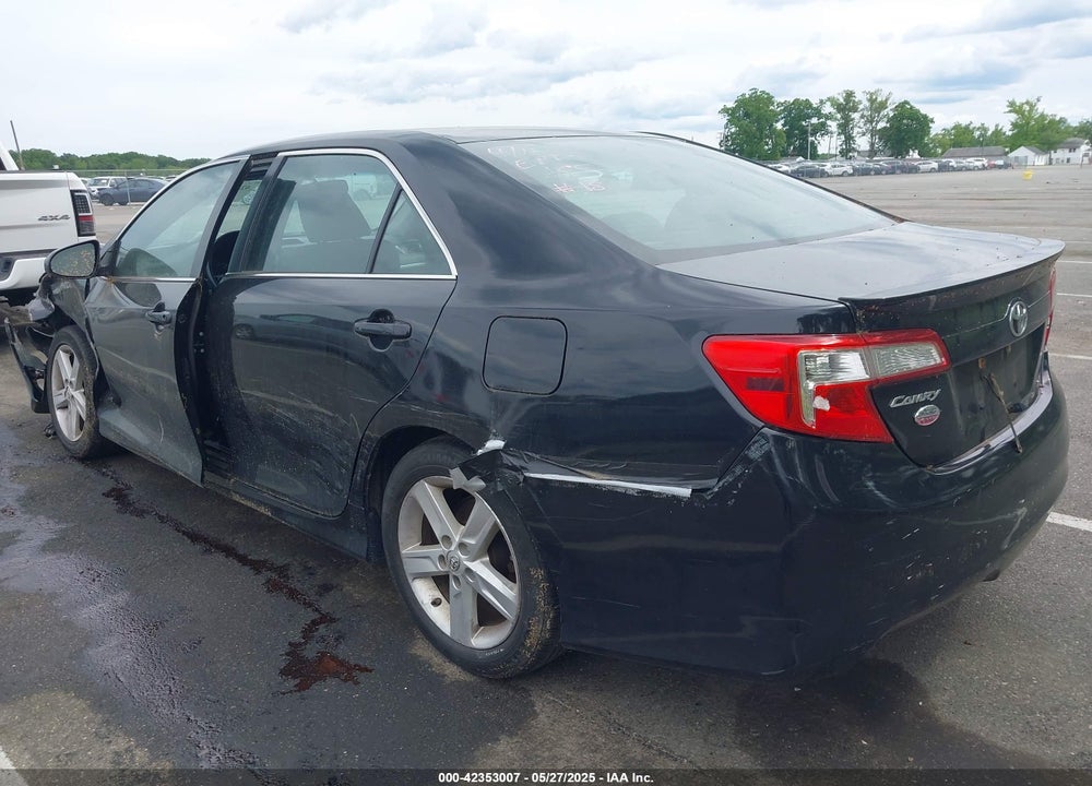 2014 TOYOTA CAMRY SE VIN: 4T1BF1FK8EU350896
