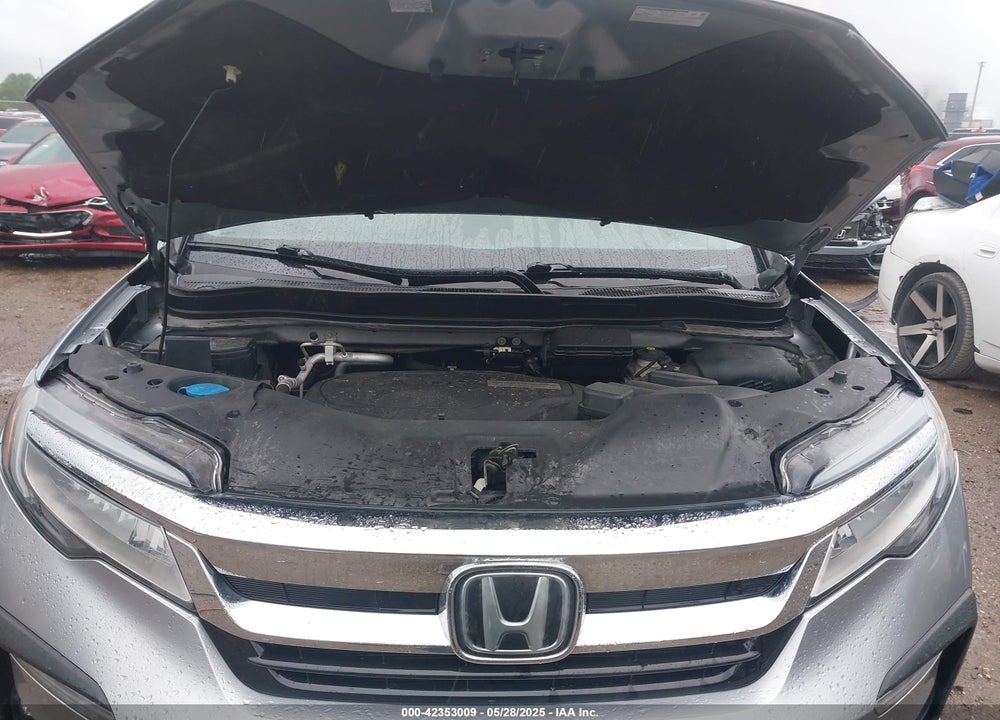 2019 HONDA PILOT TOURING VIN: 5FNYF6H98KB097105