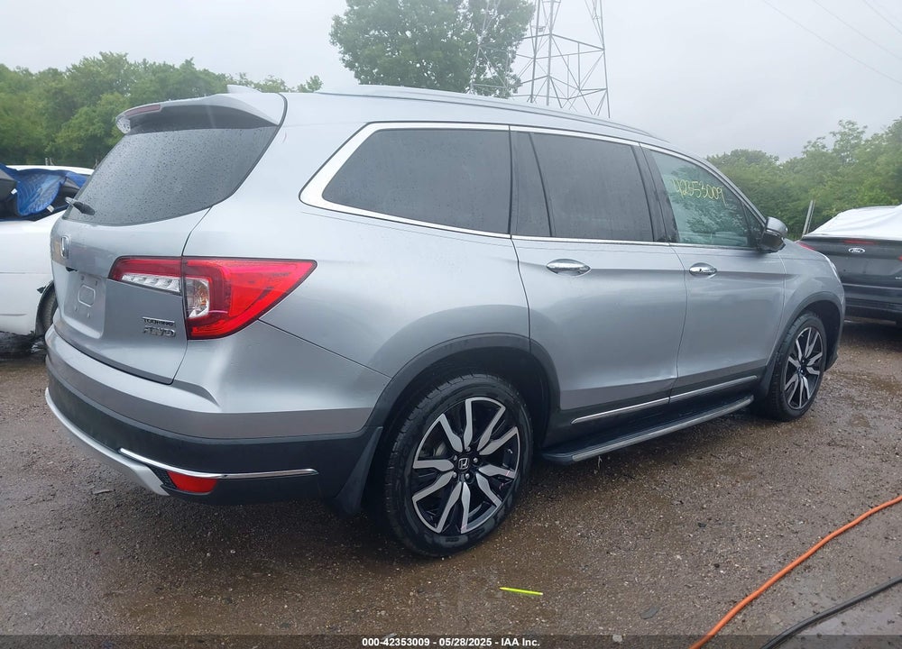 2019 HONDA PILOT TOURING VIN: 5FNYF6H98KB097105