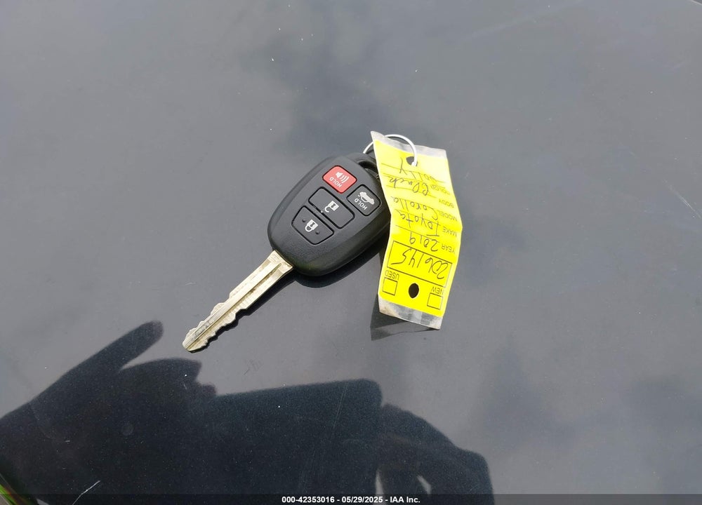 2019 TOYOTA COROLLA VIN: 5YFBURHE8KP945031