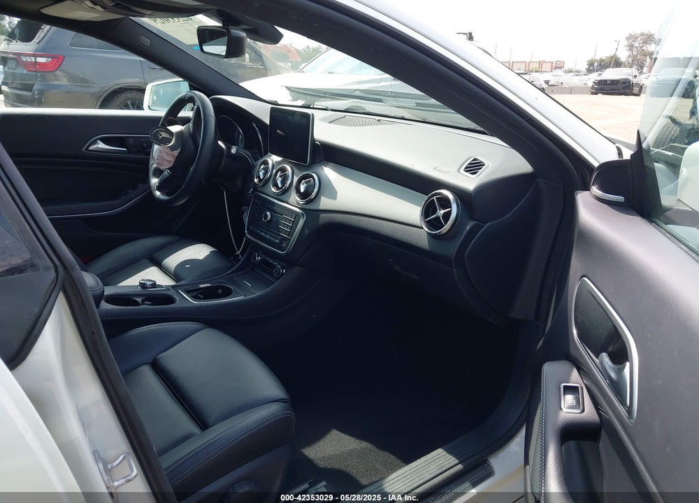 2016 MERCEDES-BENZ CLA 250 VIN: WDDSJ4EB0GN373243
