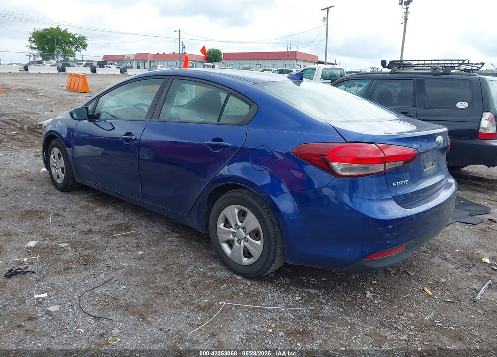 2018 KIA FORTE LX VIN: 3KPFK4A70JE179656