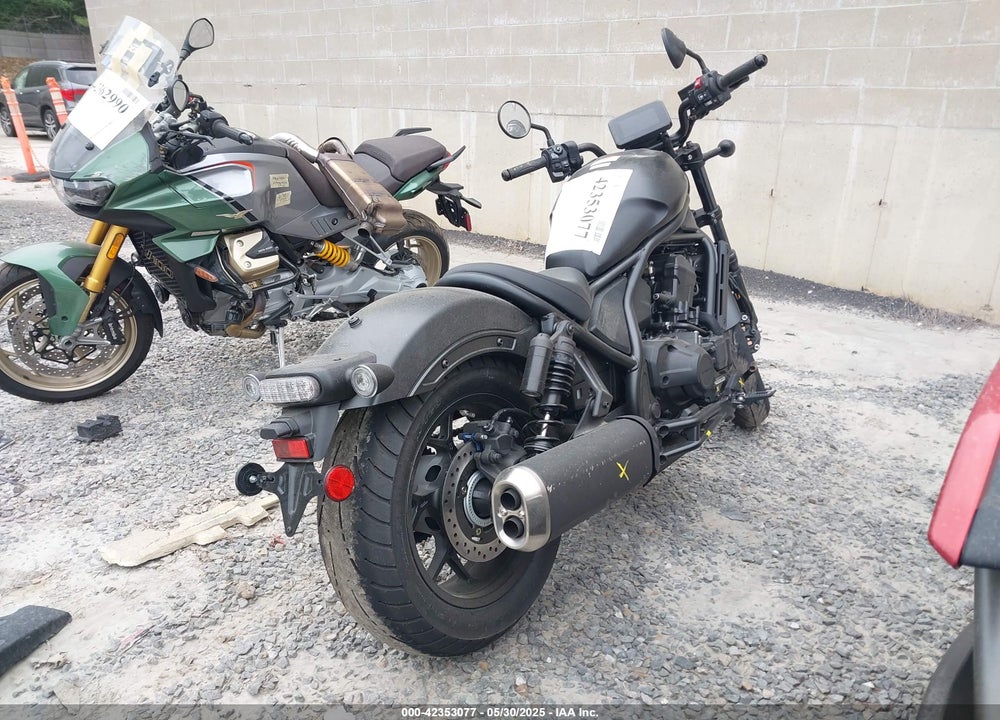 2025 HONDA CMX1100 D VIN: JH2SC8787SK000036