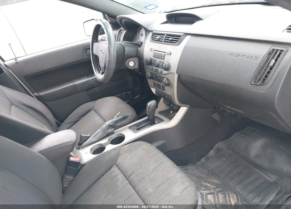 2010 FORD FOCUS VIN: 1FAHP3FN2AW118235