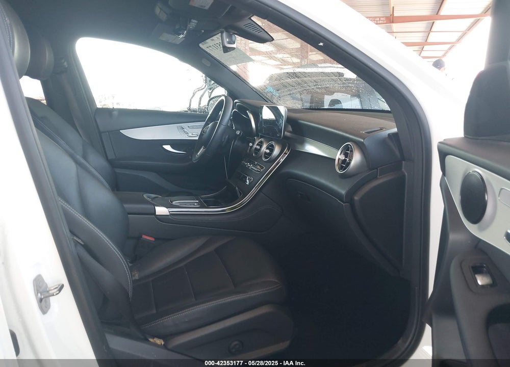 2020 MERCEDES-BENZ GLC 300 VIN: WDC0G8DBXLF736610