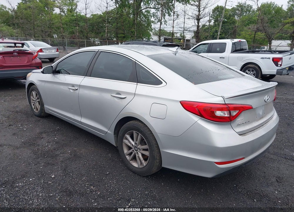 2015 HYUNDAI SONATA VIN: 5NPE24AF2FH025052