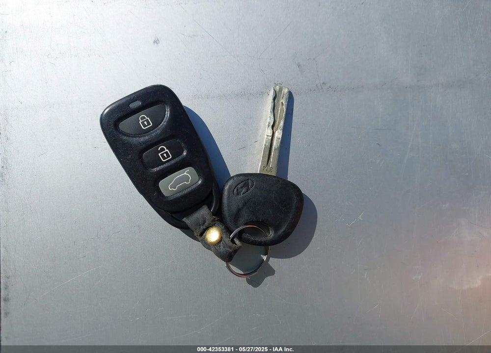 2009 HYUNDAI ELANTRA TOURING VIN: KMHDC86E39U021534