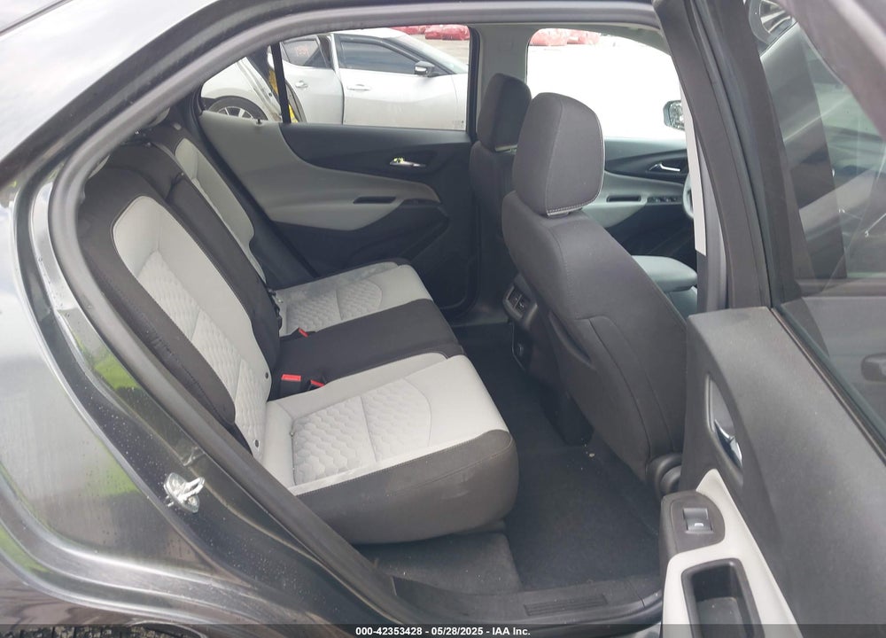 2018 CHEVROLET EQUINOX VIN: 2GNAXHEV4J6337404