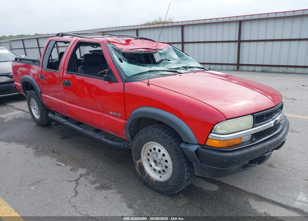 2004 CHEVROLET S-10 LS VIN: 1GCDT13X84K114233