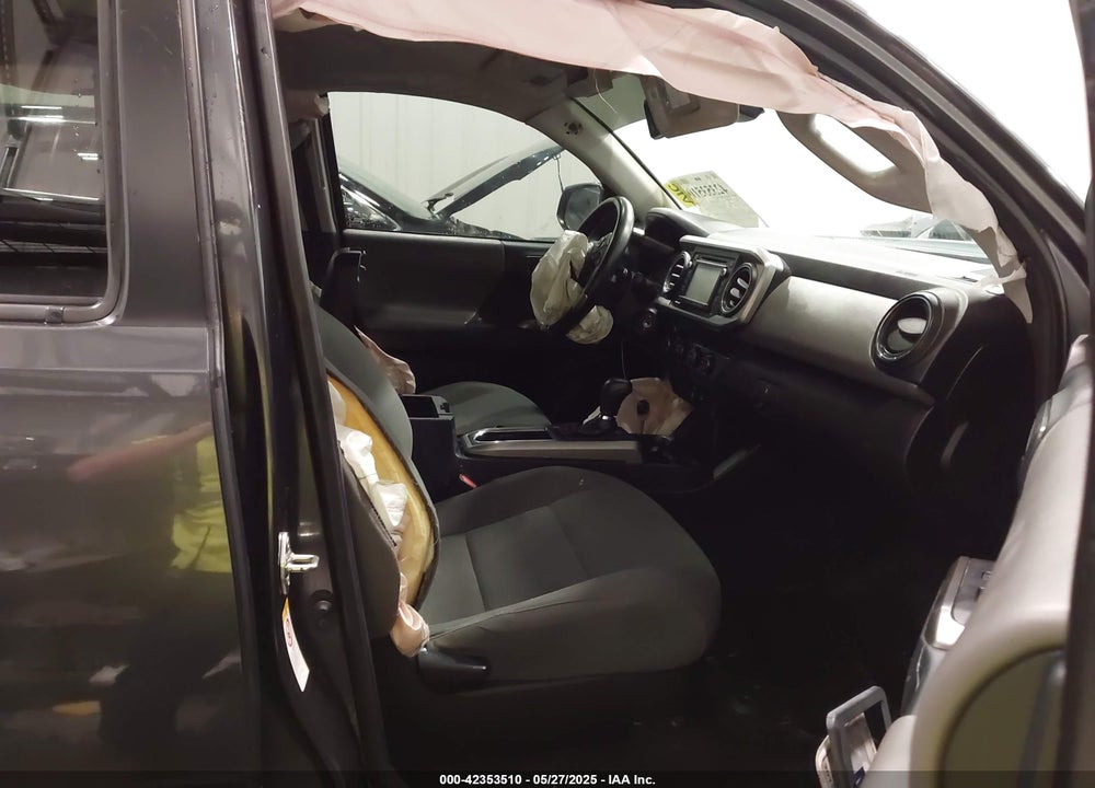 2019 TOYOTA TACOMA SR5 V6 VIN: 3TMCZ5AN5KM194387