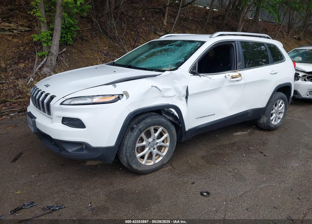 2016 JEEP CHEROKEE LATITUDE VIN: 1C4PJMCB4GW117832