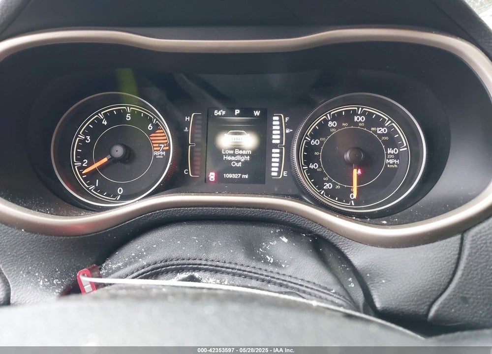 2016 JEEP CHEROKEE LATITUDE VIN: 1C4PJMCB4GW117832