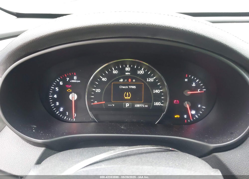 2017 KIA SORENTO VIN: 5XYPHDA59HG204228