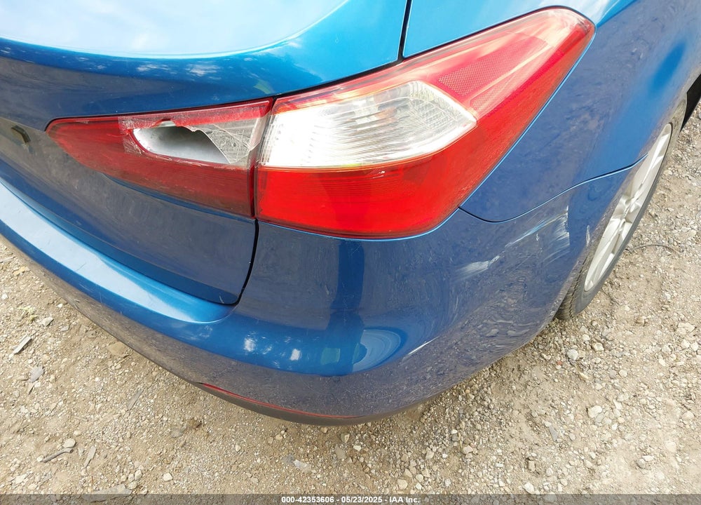 2015 KIA FORTE VIN: KNAFX4A63F5255766