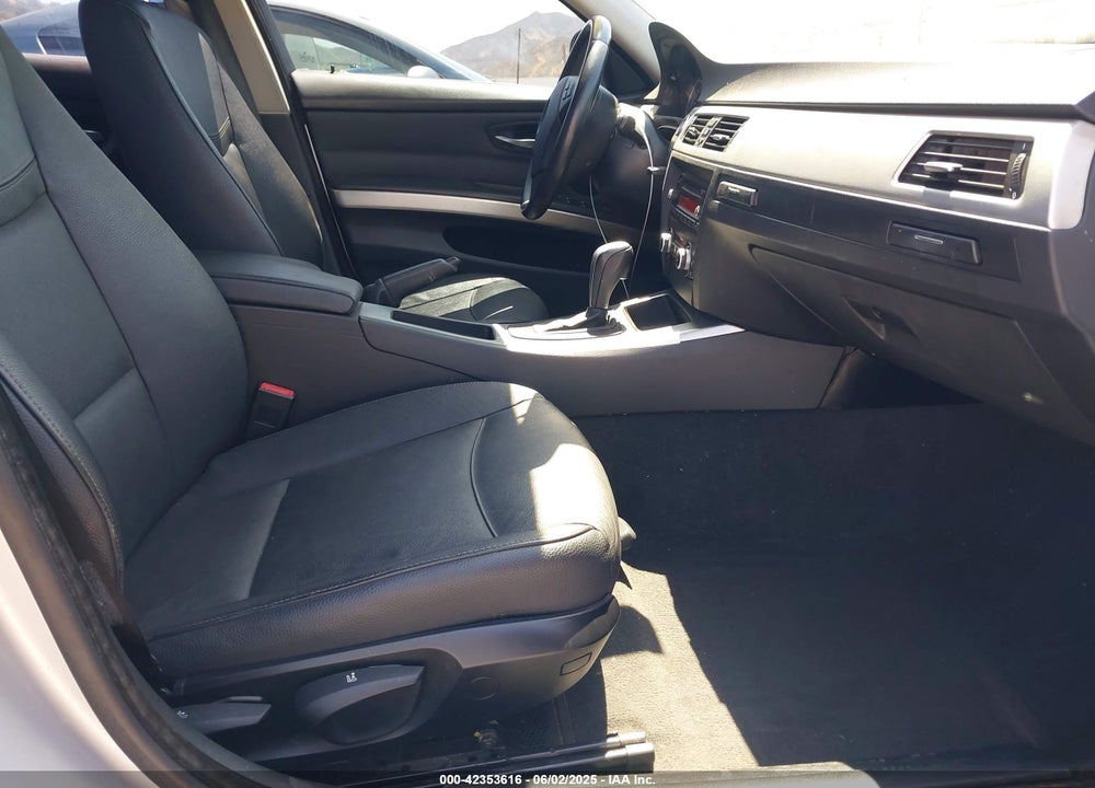 2010 BMW 328 VIN: WBAPH5G57ANM70663