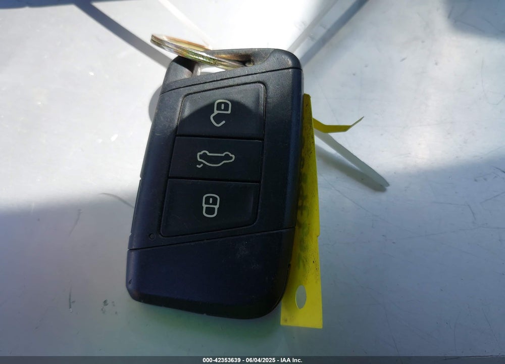 2019 VOLKSWAGEN JETTA VIN: 3VW6T7BU1KM163957