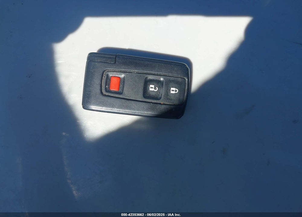2004 TOYOTA PRIUS VIN: JTDKB22U040084745