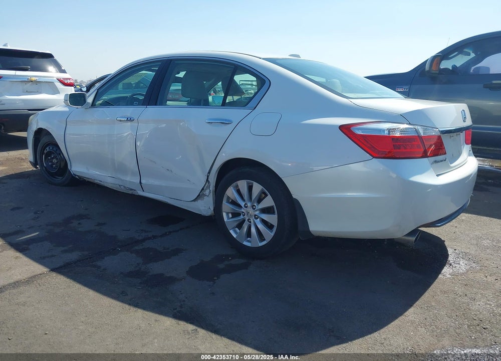 2015 HONDA ACCORD TOURING VIN: 1HGCR3F90FA000028