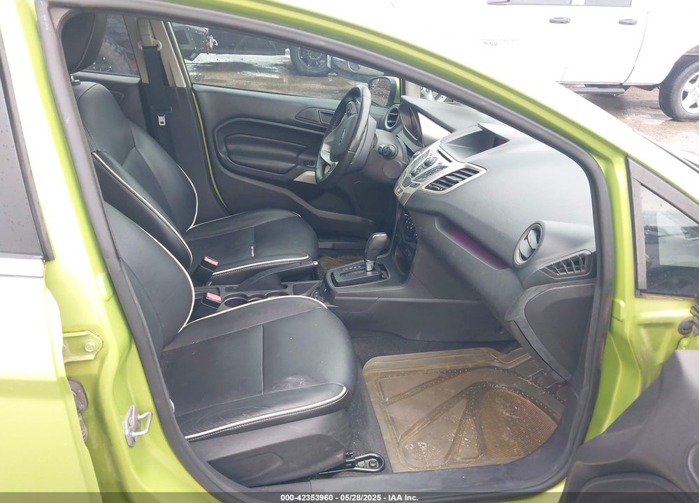 2011 FORD FIESTA SES VIN: 3FADP4FJ7BM132392