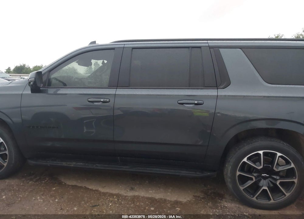 2021 CHEVROLET SUBURBAN 4WD RST VIN: 1GNSKEKD8MR224593
